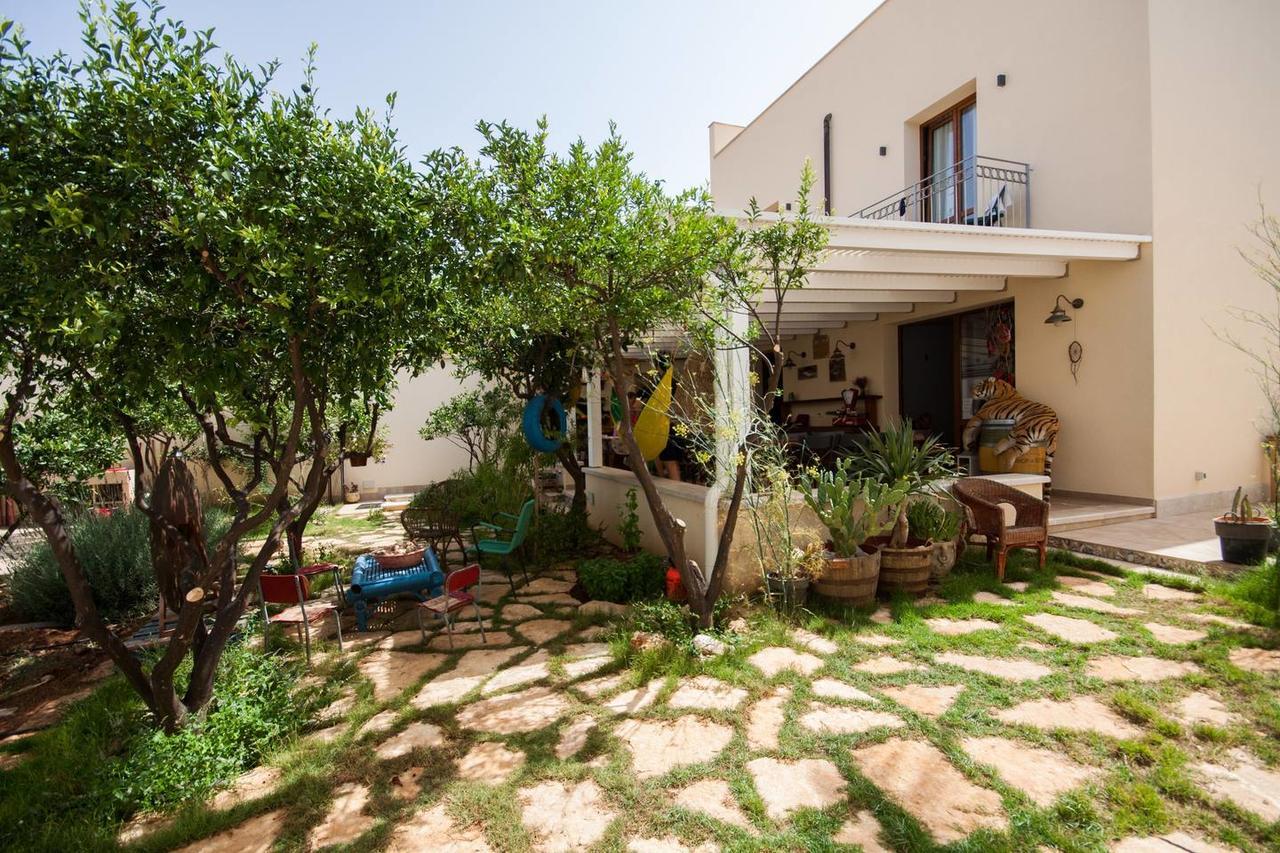 Timbuktu Hostel Сан-Вито-Ло-Капо Экстерьер фото